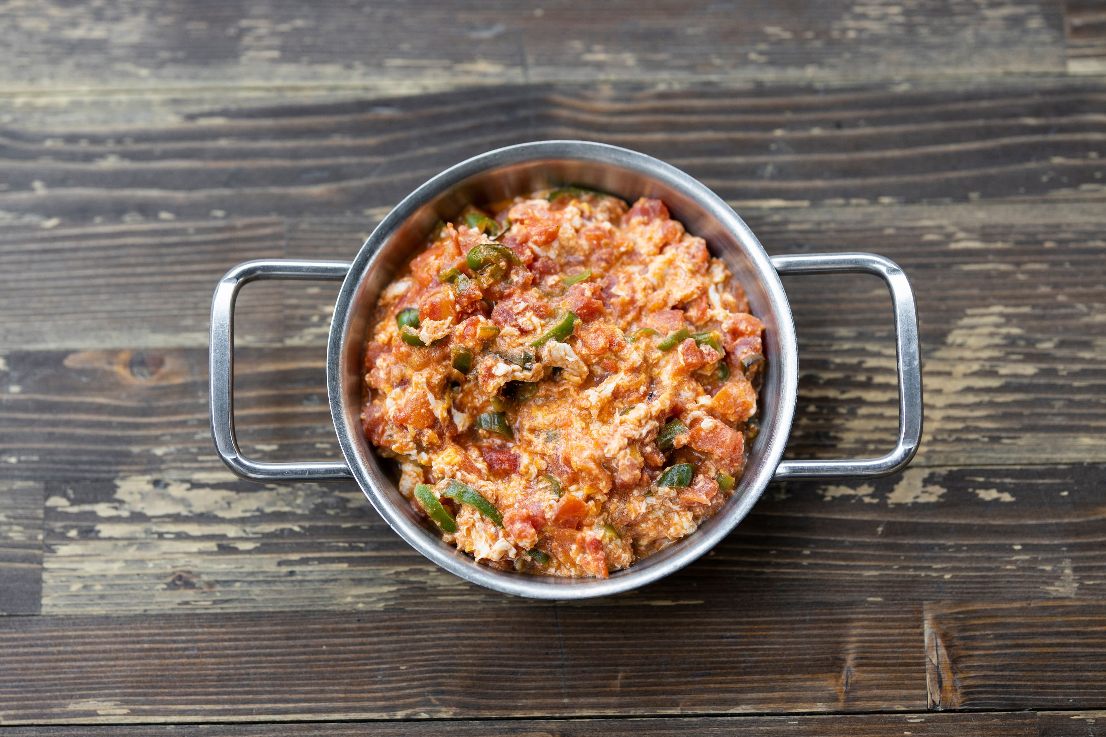 Menemen; lämmin ja herkullinen aamiainen